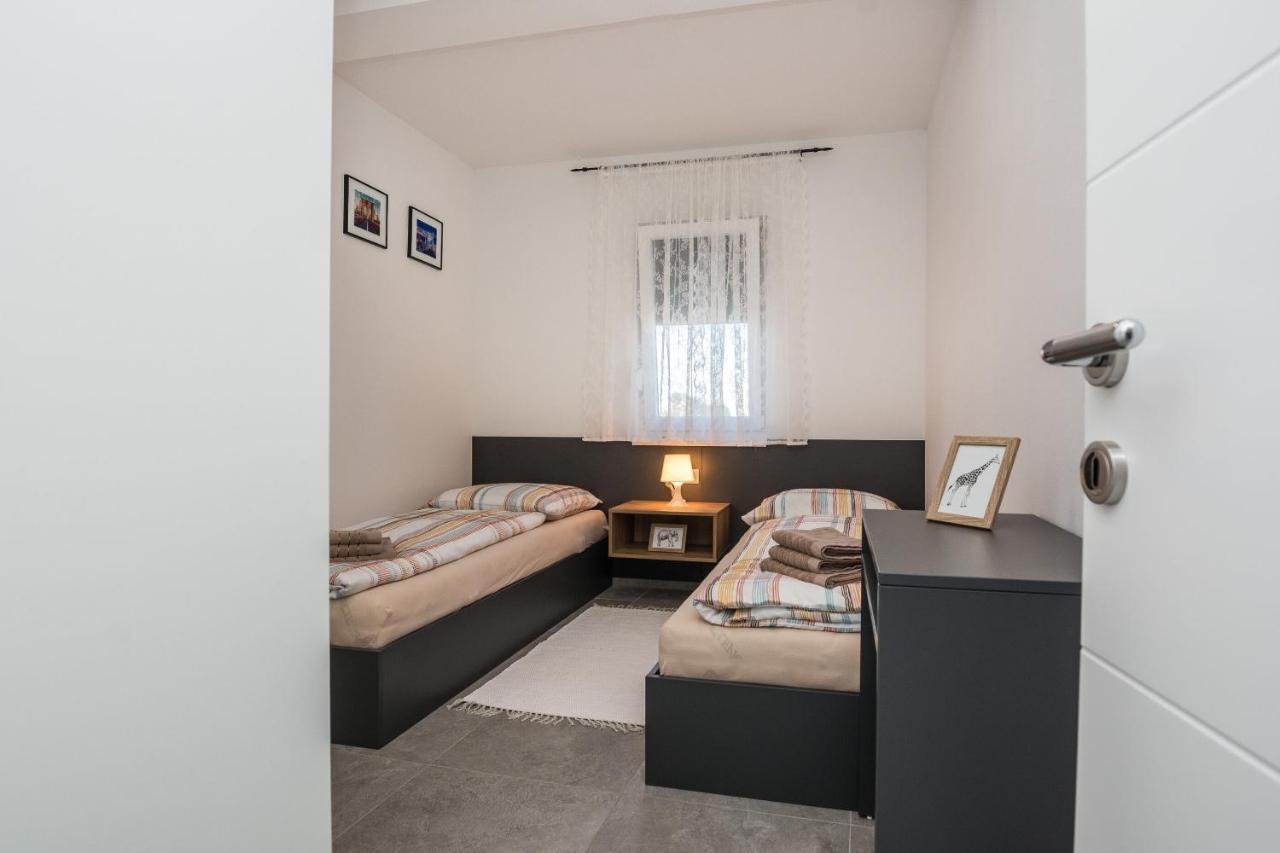 Apartment Spanic 1 Vir Zewnętrze zdjęcie