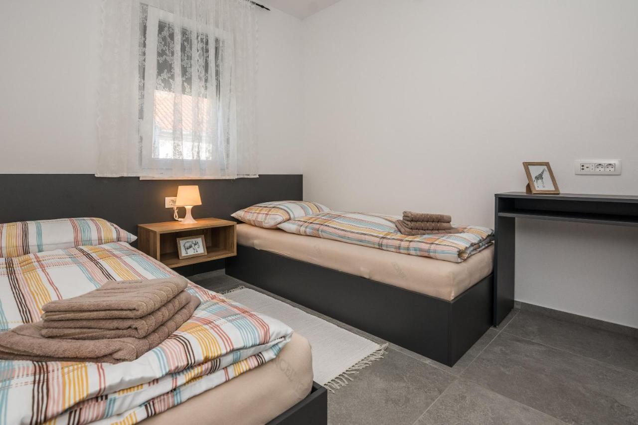 Apartment Spanic 1 Vir Zewnętrze zdjęcie